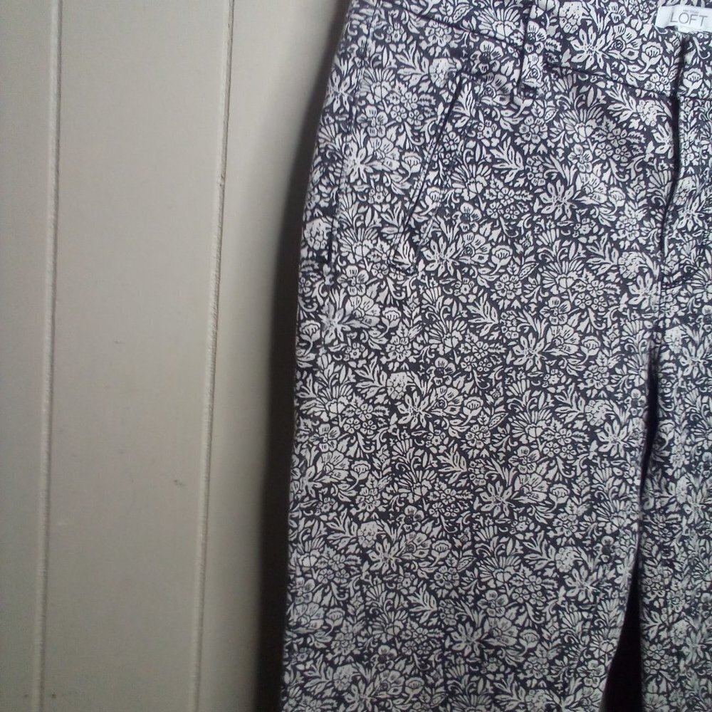 Ann Taylor Loft Pants 8 Cropped Zipper Pocket Ankle Floral - Picture 8 of 15